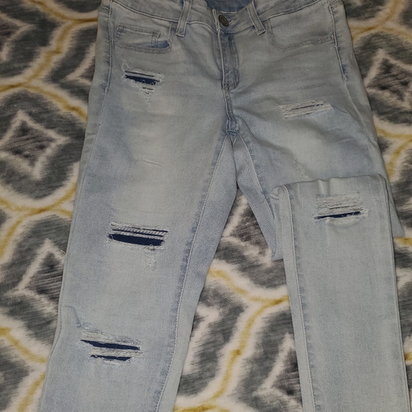 NWOT Distressed jeans - Picture 8 of 12